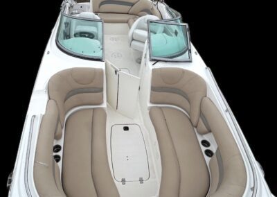 24 Hurricane Sun Deck